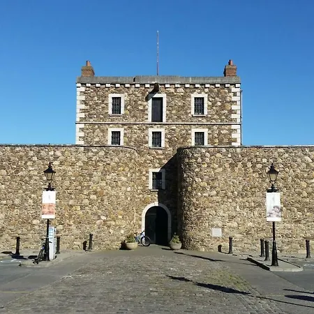 Hilltop Seaview Apartamento